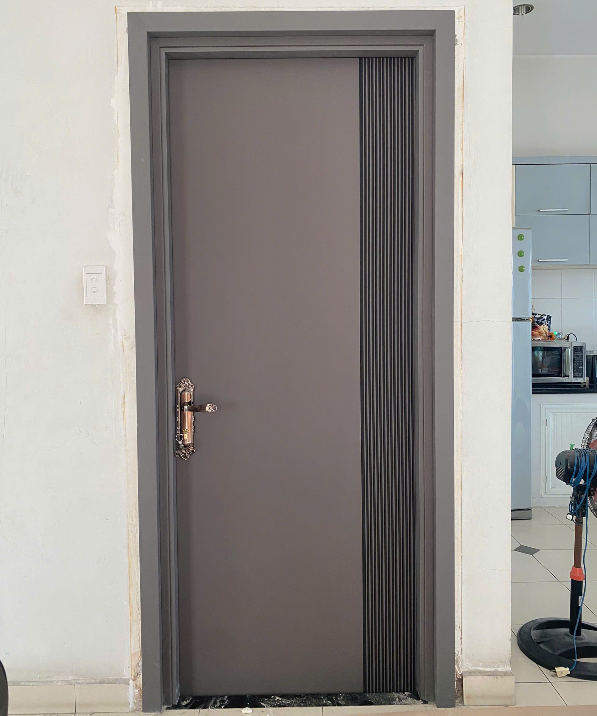 Cửa nhựa Composite chỉ nhôm