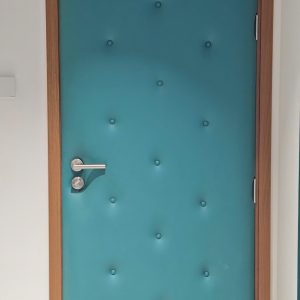 cửa gỗ công nghiệp cách âm